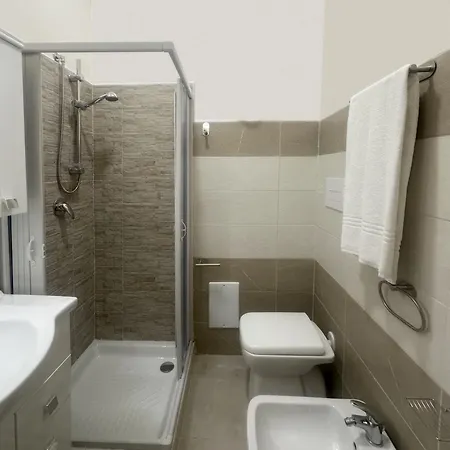 Lenny House Bed and Breakfast