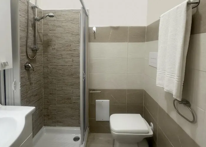 Lenny House Bed and Breakfast