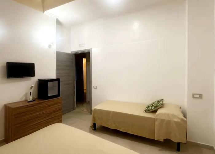 Lenny House Bed and Breakfast 4*