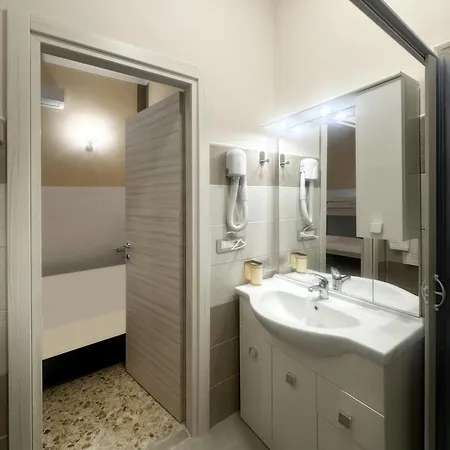 Lenny House 4* Неаполь