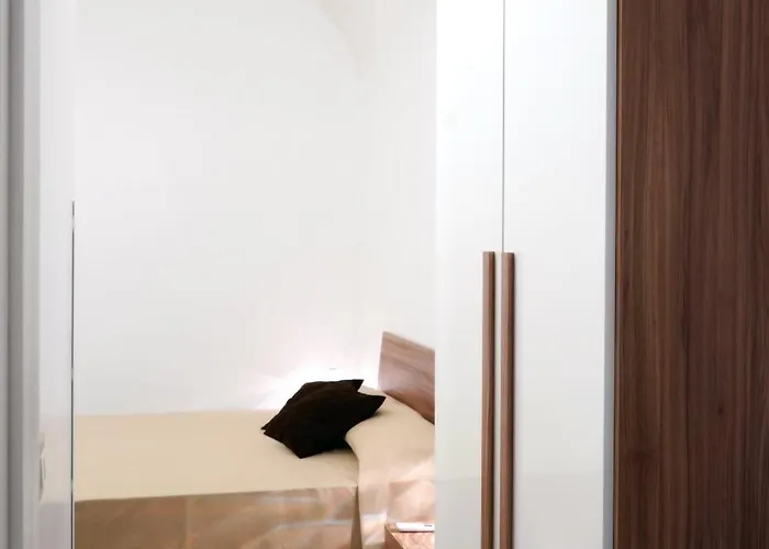 Lenny House 4* Неаполь