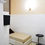 Lenny House 4*