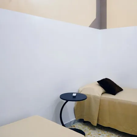 Lenny House Panzió Nápoly