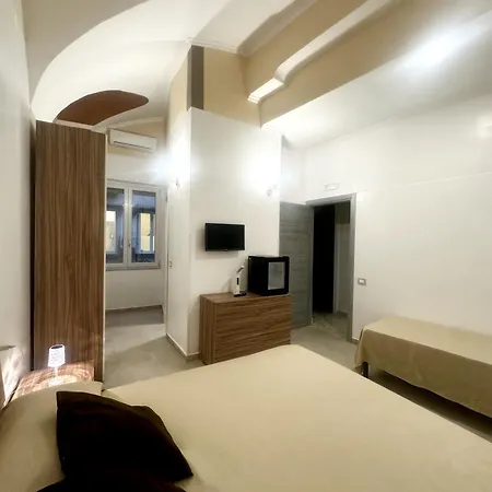 Couette-café Lenny House Naples