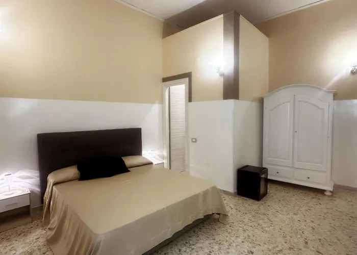 Couette-café Lenny House *