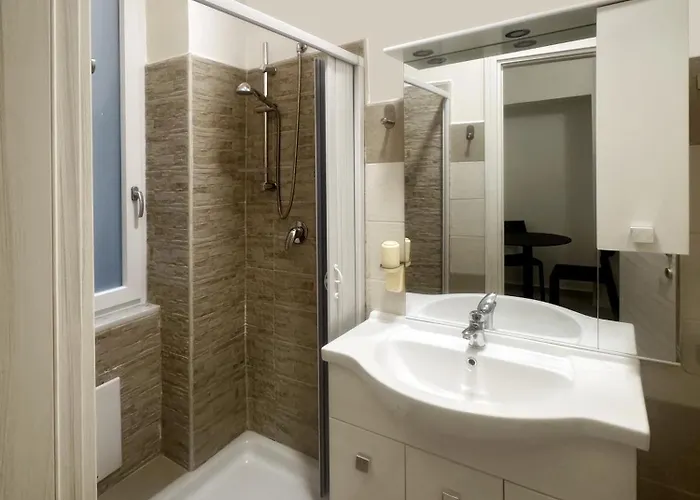 Lenny House Nocleg ze śniadaniem